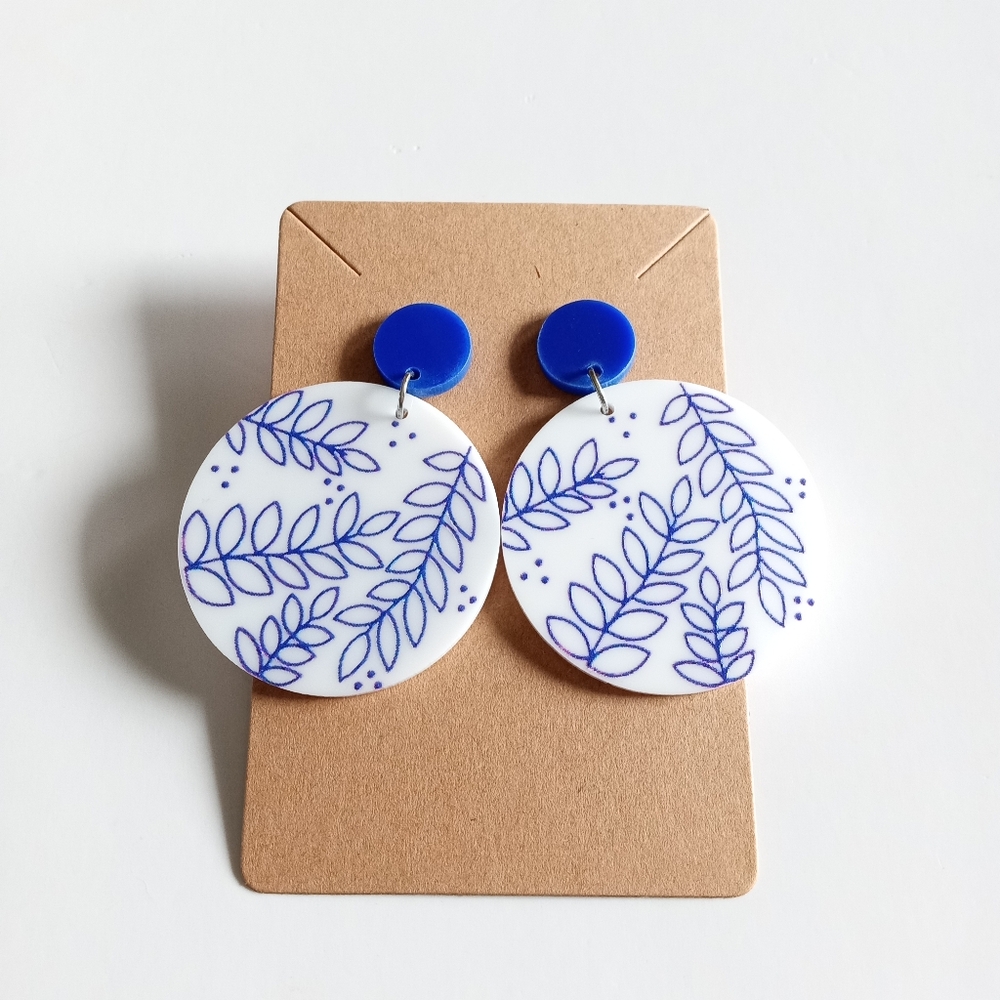 Blue and White Leaf Pattern Earrings - Picture 2 of 4